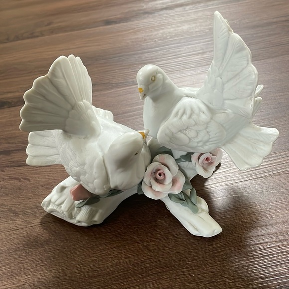 Porcelain Home Interior Dove and pigeon Art - Picture 1 of 4